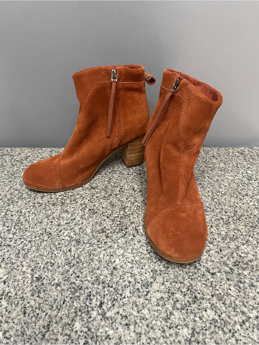 TOMS Womens Lunata Boots Rust Suede Block Heel Booties Sz 9 Casual Versatile